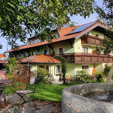 Pension Holzapfel แซงต์ท กิอร์เกน อิม อัทเทอร์เกา ภายนอก รูปภาพ
