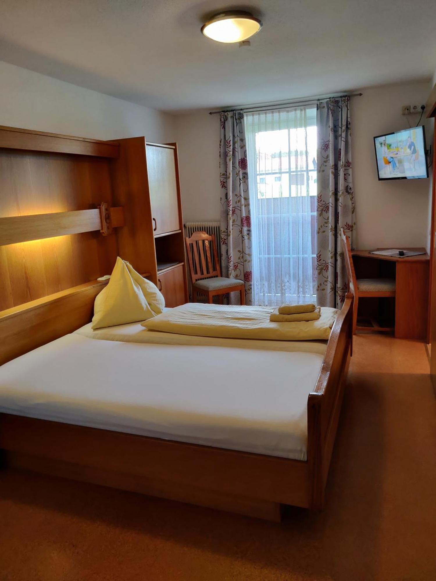 Pension Holzapfel แซงต์ท กิอร์เกน อิม อัทเทอร์เกา ภายนอก รูปภาพ
